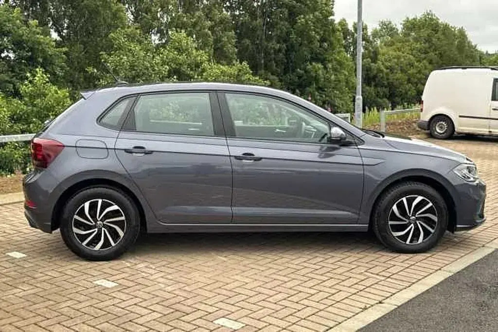 Used VW Polo Life 95 HP (69 kW) 2023 Grey Hatchback