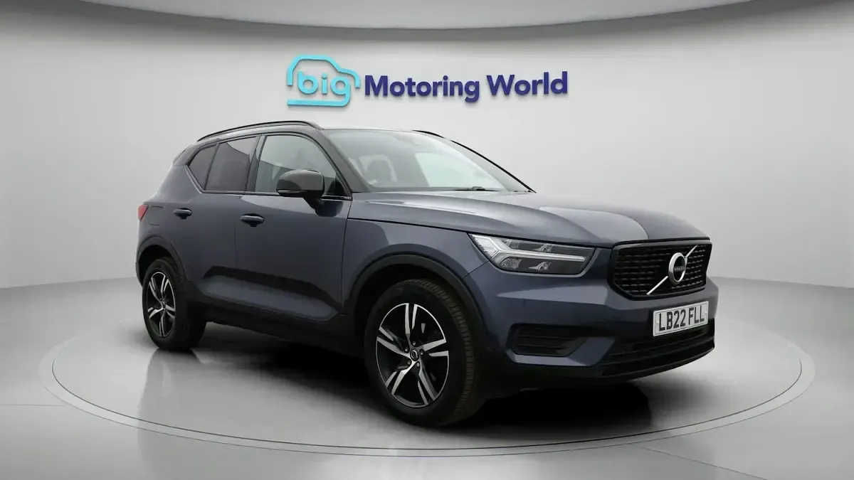 Used Volvo XC40 R-Design 163 HP (119 kW) 2021 SUV