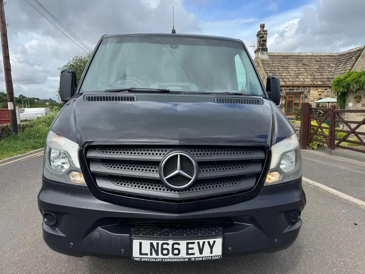 Used Mercedes Sprinter 112 HP (82 kW) 2016 Black Van