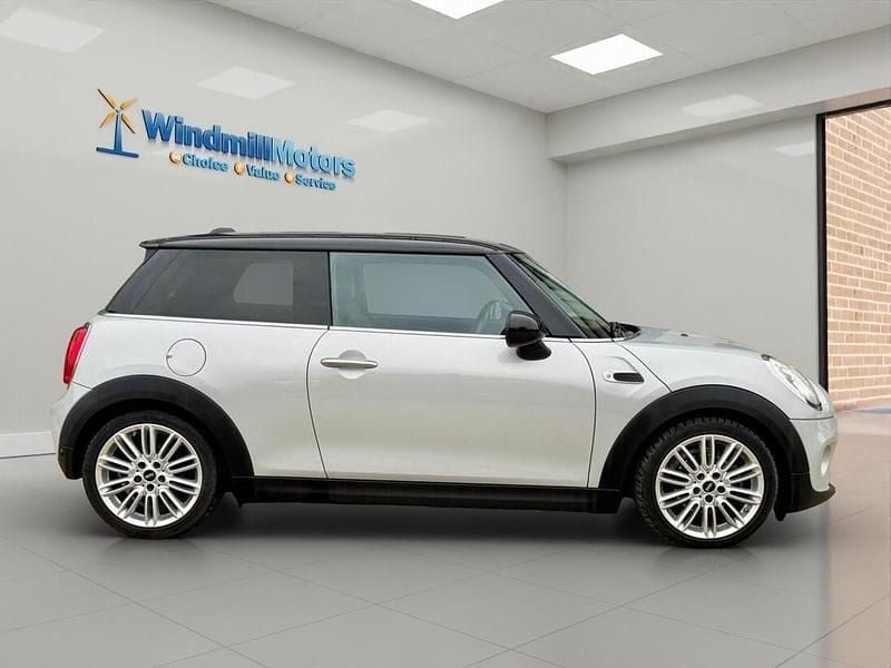 Used Mini Cooper Hatch 136 HP (100 kW) 2016 Silver Hatchback