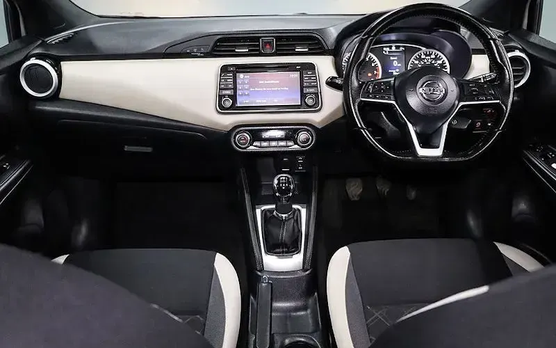 Used Nissan Micra N-Connecta 90 HP (66 kW) 2017 Grey Hatchback
