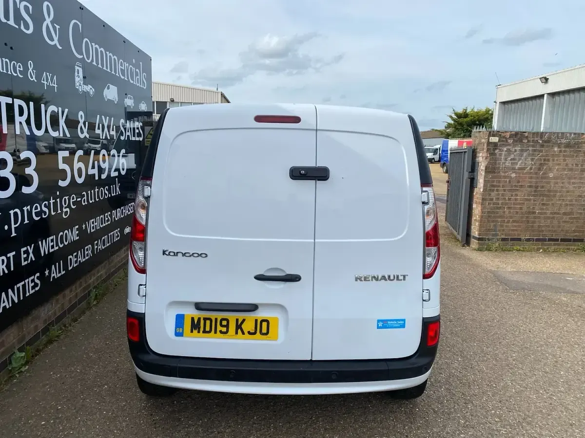 Used Renault Kangoo Business 90 HP (66 kW) 2019 White MPV