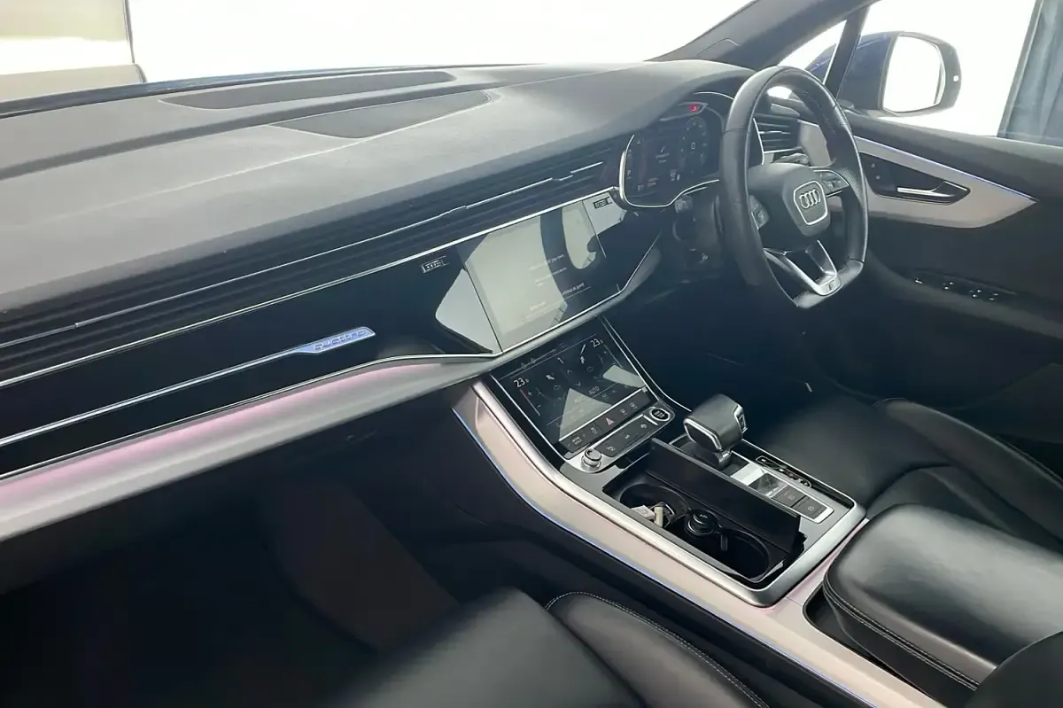 Used Audi Q7 S-Line 286 HP (210 kW) 2021 Blue SUV