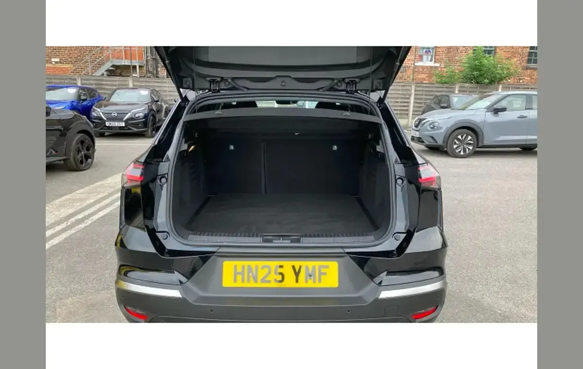 Used Renault Symbioz Techno 140 HP (102 kW) 2025 Black SUV