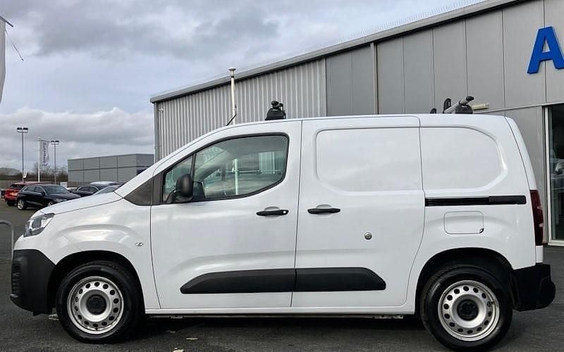 Used Citroën Berlingo 102 HP (75 kW) 2023 MPV