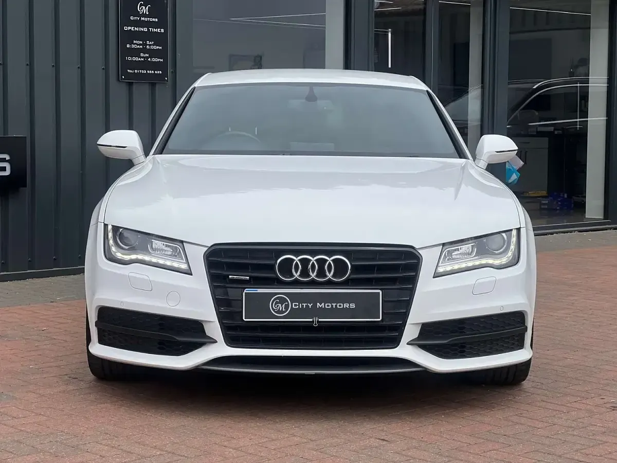 Used Audi A7 Sportback Black Edition 347 HP (255 kW) 2014 White Hatchback