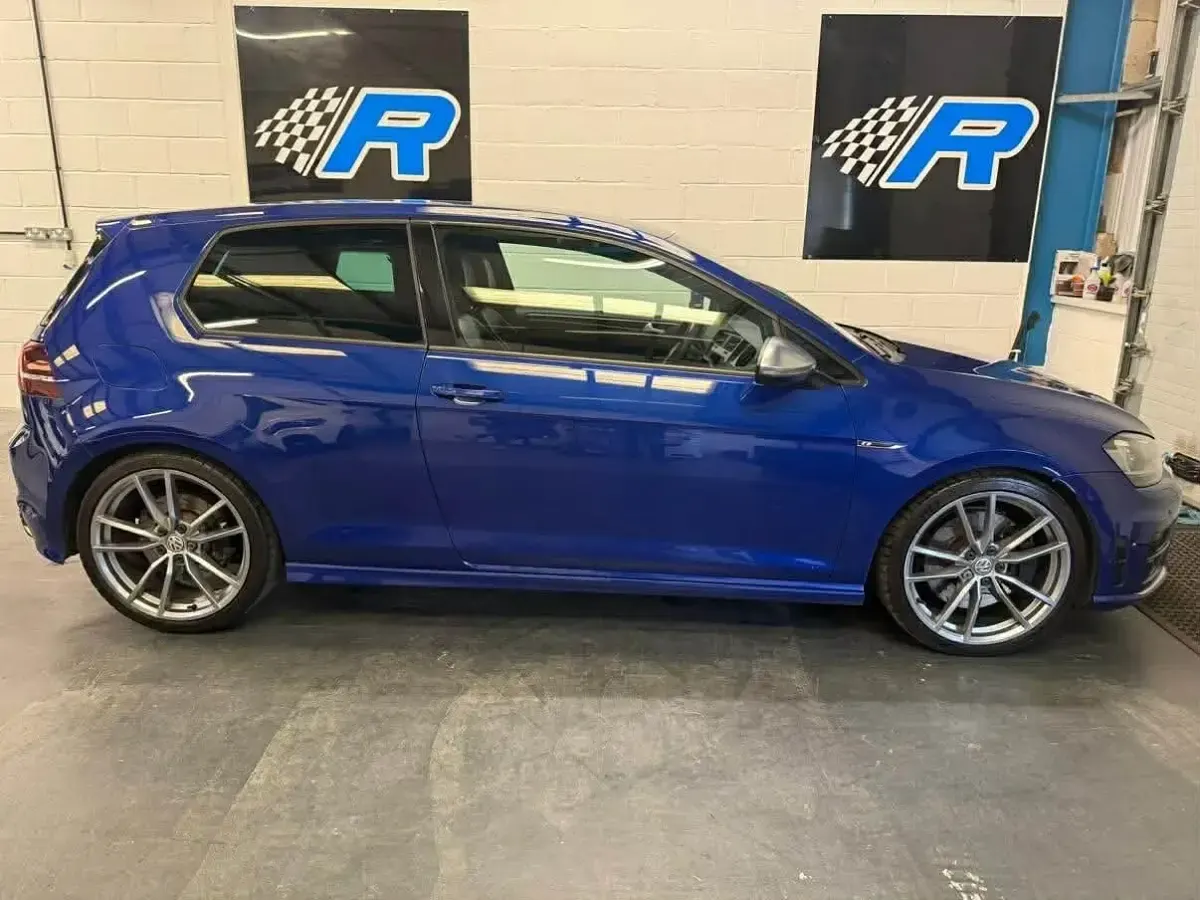 Used VW Golf VII R 400 HP (294 kW) 2016 Blue Hatchback