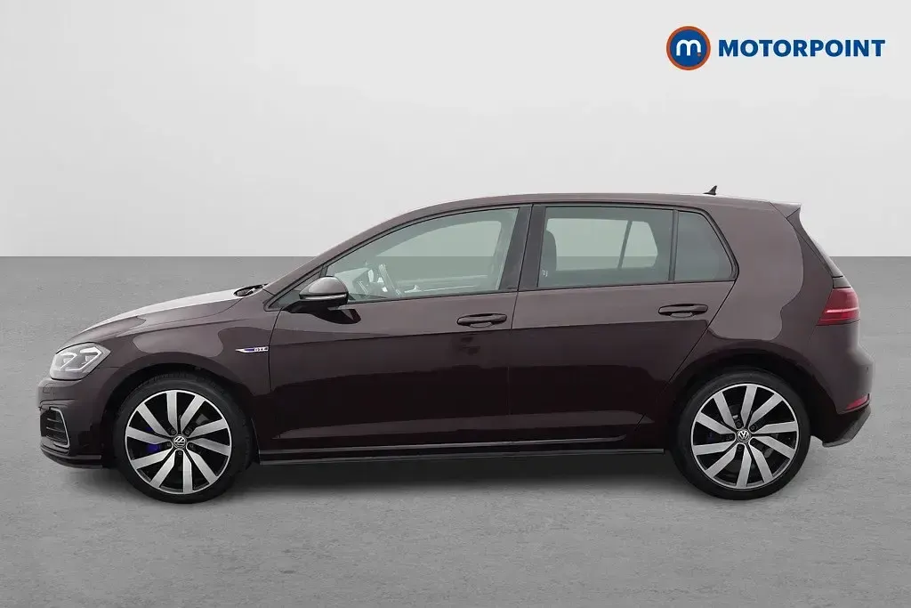 Begagnad VW Golf VII Advance 2018 Svart Halvkombi