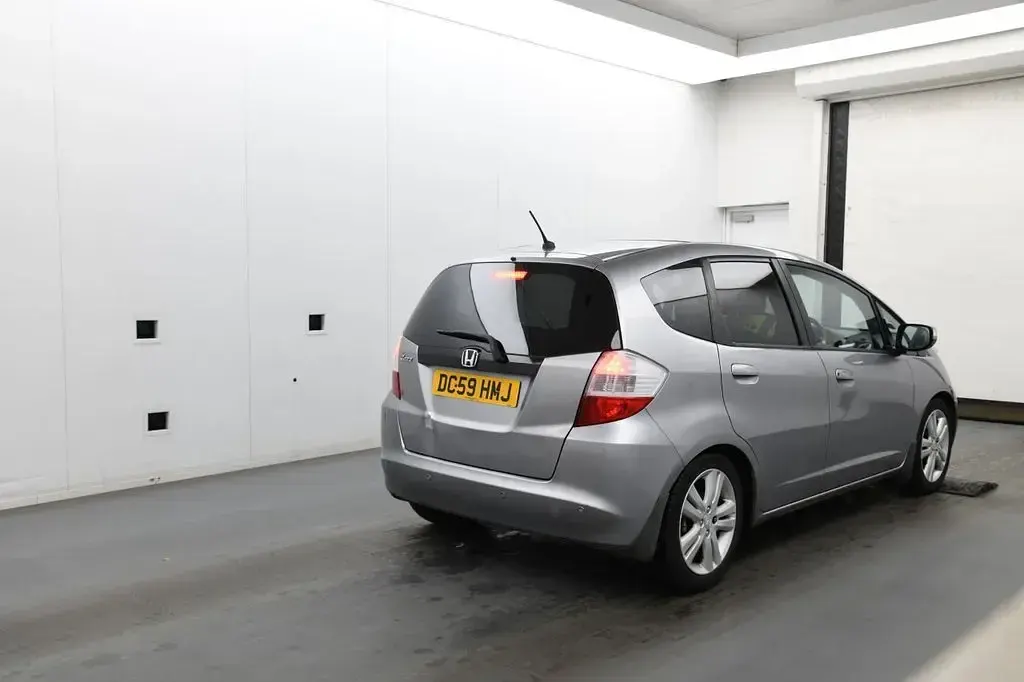 Used Honda Jazz EX 100 HP (73 kW) 2009 Silver Hatchback