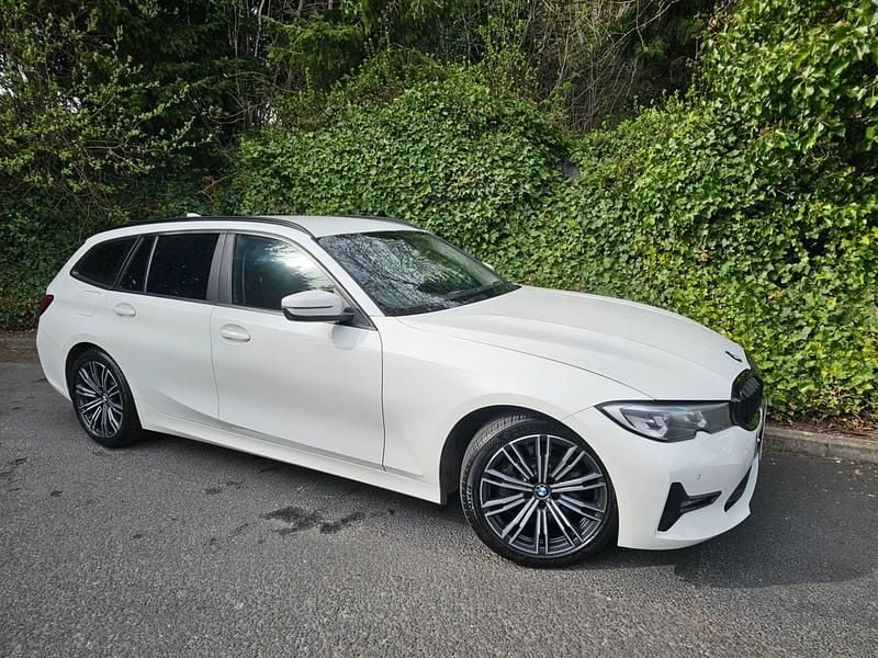 White Used 2021 BMW 330 Estate | £14,995 (Super price) - Image 1/4