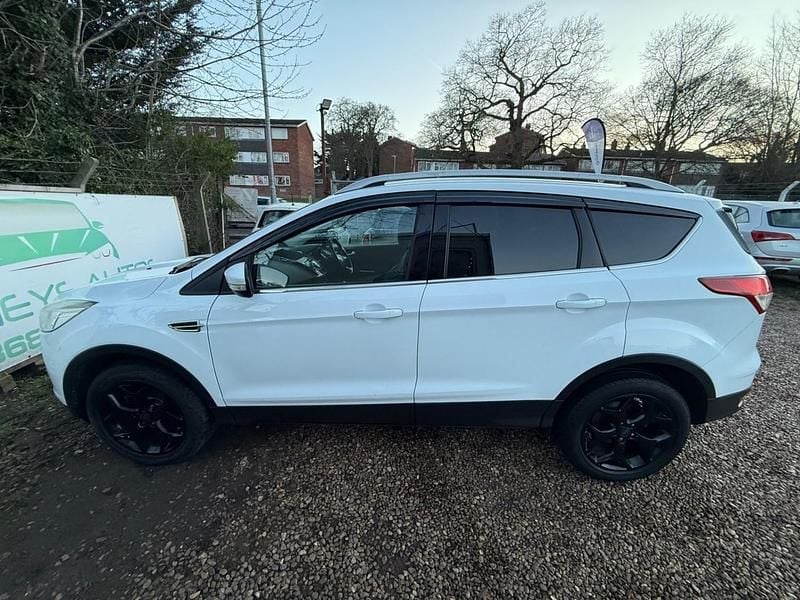 Used Ford Kuga Titanium 2015 White SUV