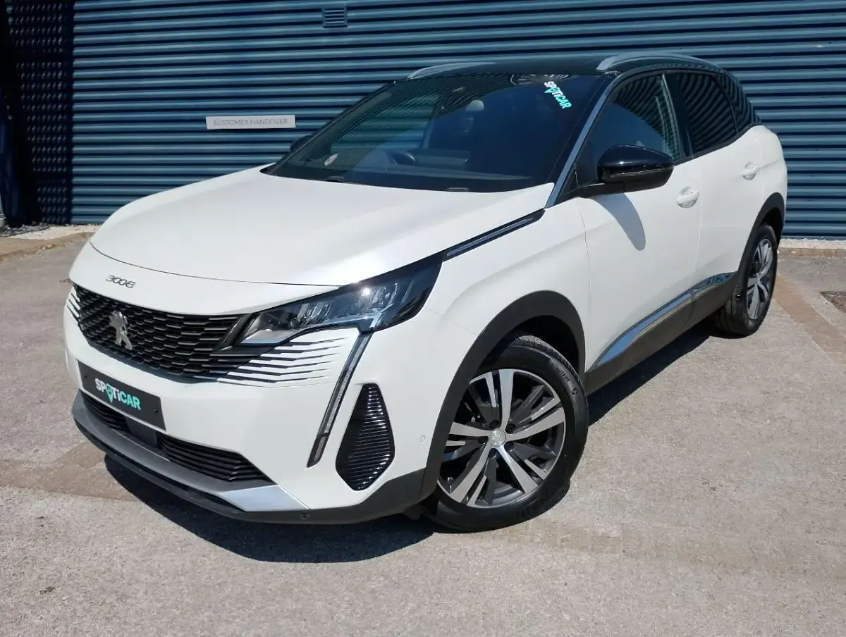 Used Peugeot 3008 Allure+ 129 HP (94 kW) 2023 White SUV
