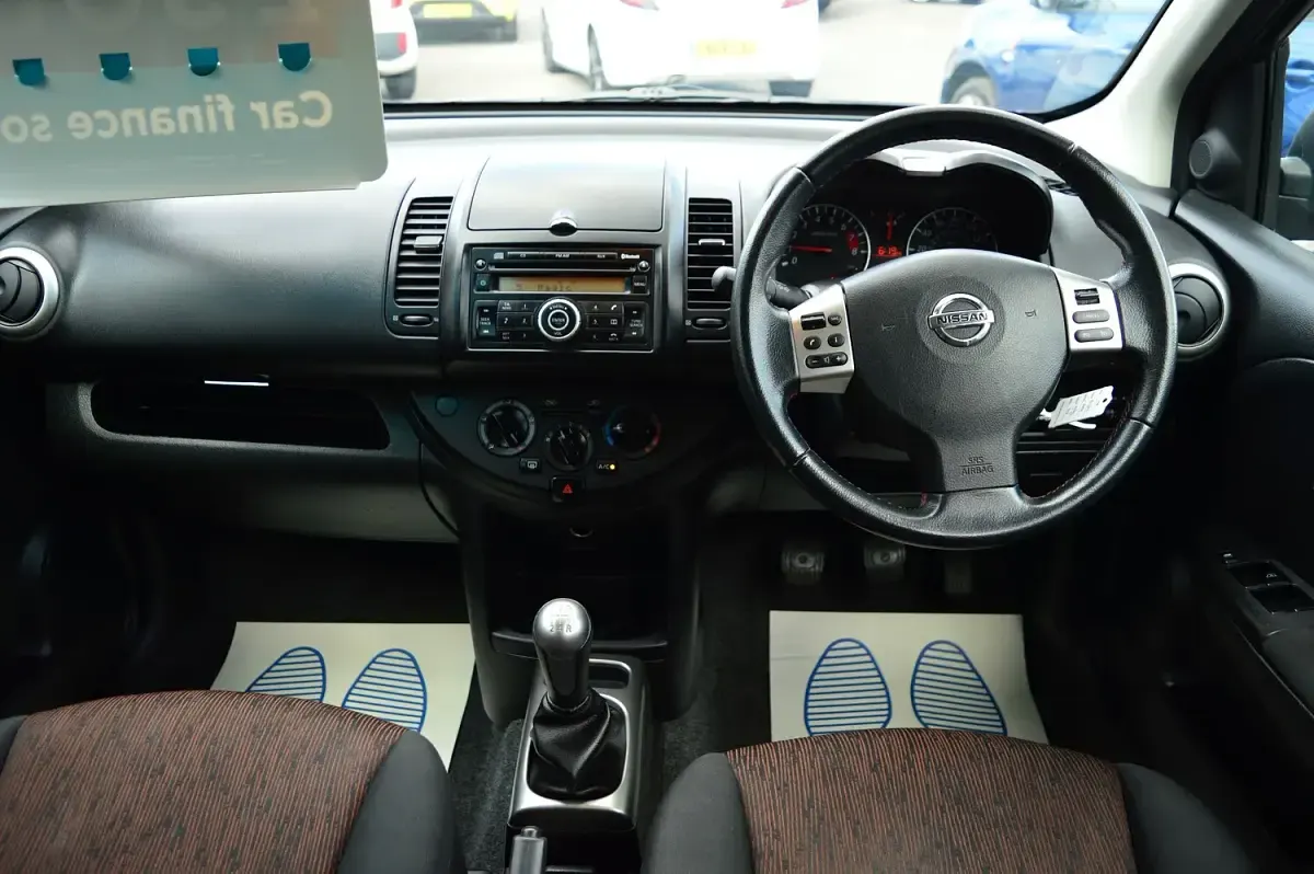 Used Nissan Note Acenta 88 HP (64 kW) 2009 Grey Hatchback
