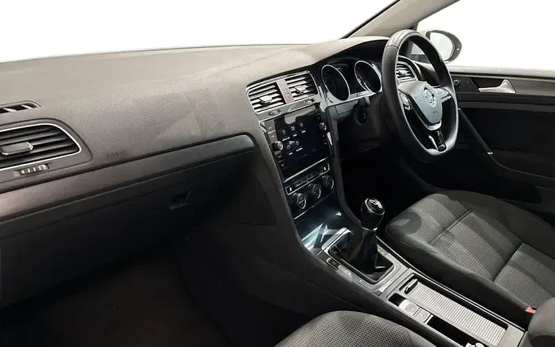 Used VW Golf VII Edition 116 HP (85 kW) 2020 White Estate
