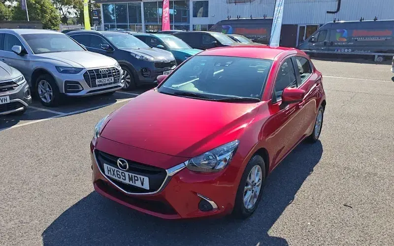 Used Mazda 2 90 HP (66 kW) 2019 Red Hatchback