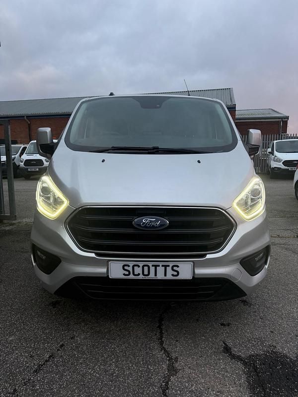 Used Ford Transit Custom Limited 130 HP (95 kW) 2021 Silver Van