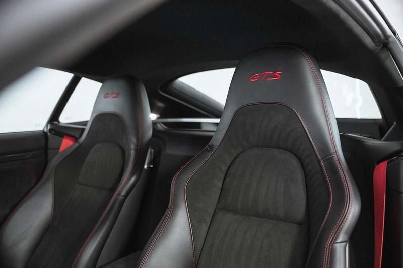 Usado Porsche 718 Cayman 400 HP (294 kW) 2022 Vermelho Coupé