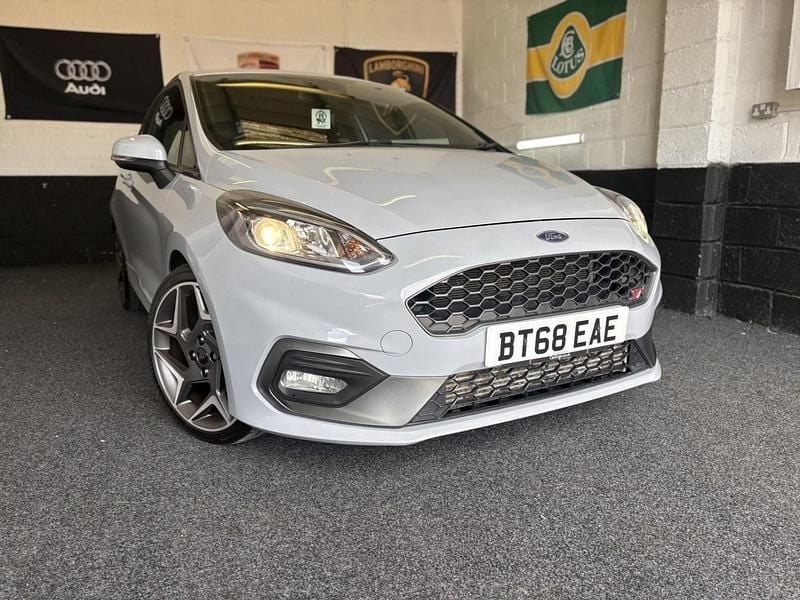 Usado Ford Fiesta ST 2018 Prateado Citadino