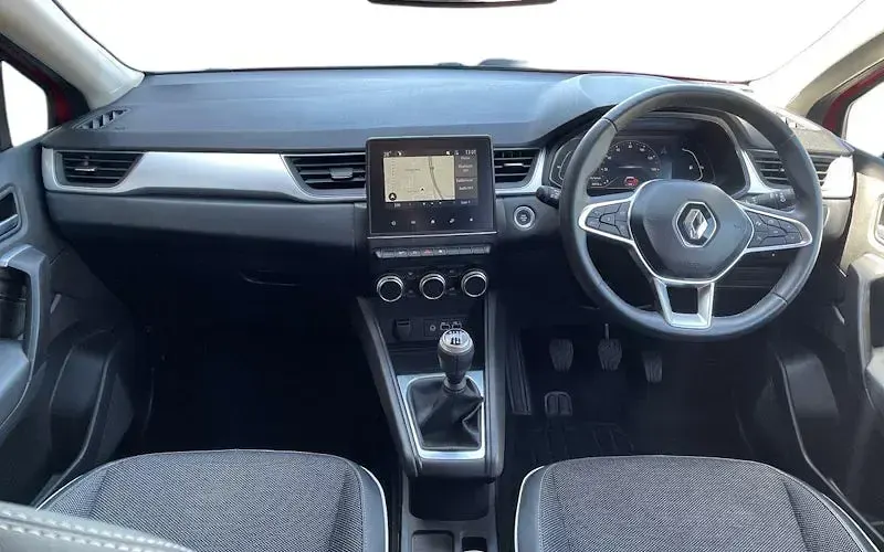 Used Renault Captur Techno 91 HP (66 kW) 2024 Red SUV