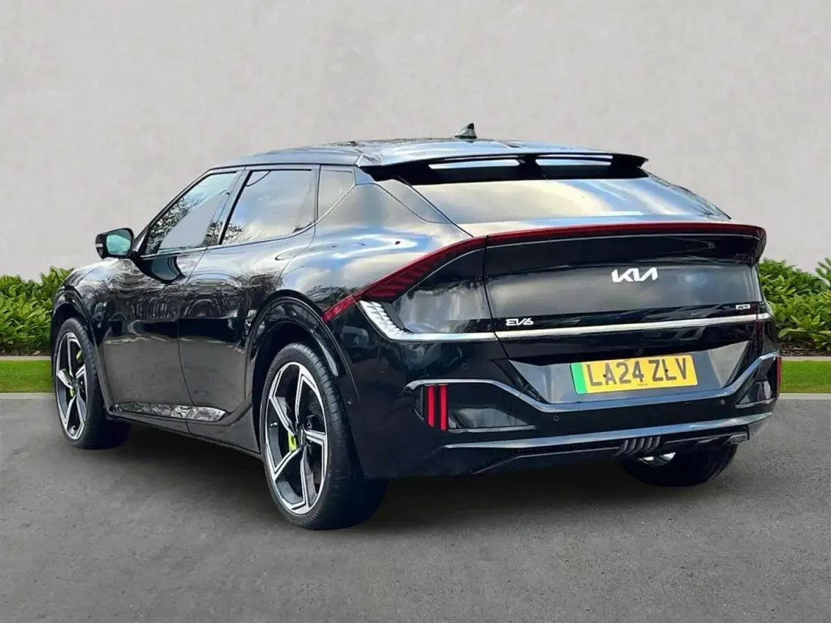 Begagnad Kia EV6 GT 423 kW (576 HK) 2024 Svart SUV