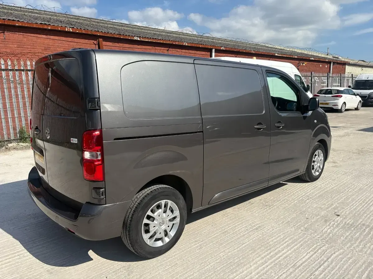Used Vauxhall Vivaro Sportive 145 HP (106 kW) 2022 Grey MPV