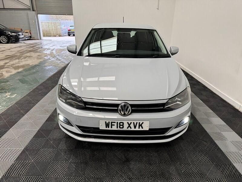 Used VW Polo SE 95 HP (69 kW) 2018 Silver Hatchback