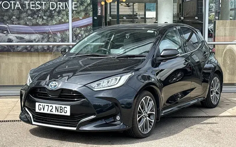 Used Toyota Yaris Hybrid 116 HP (85 kW) 2023 Black Hatchback