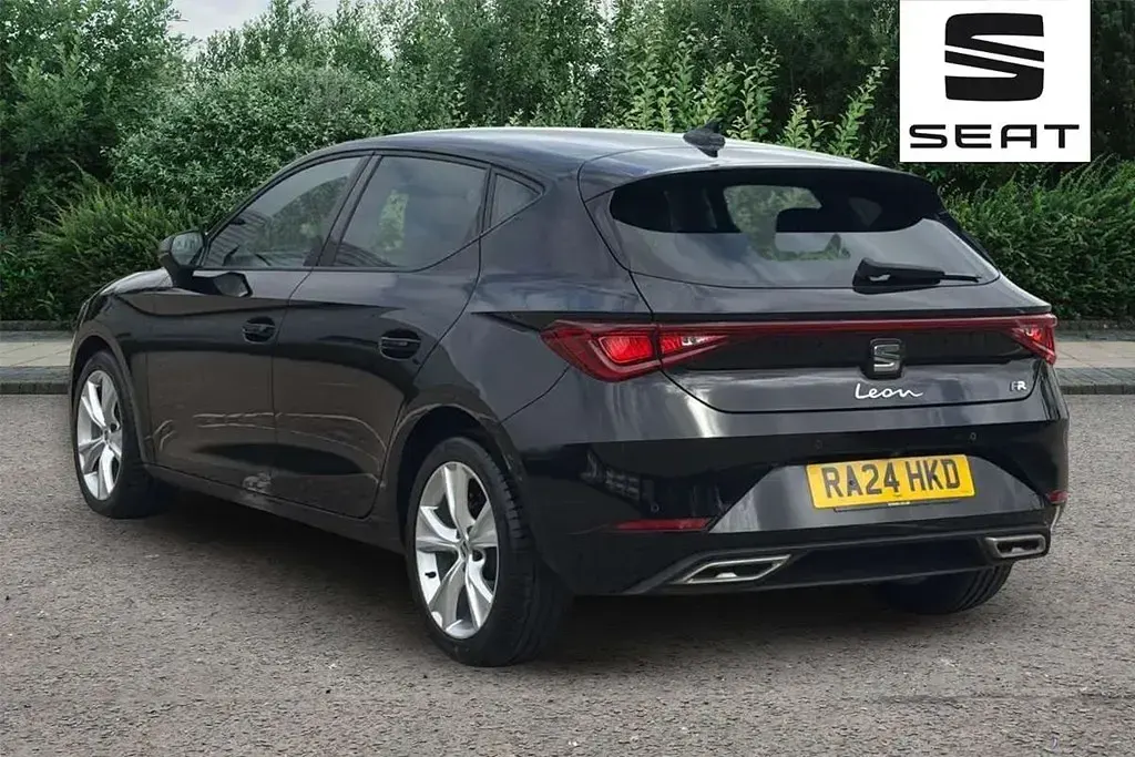 Used Seat Leon FR 110 HP (80 kW) 2024 Black Hatchback