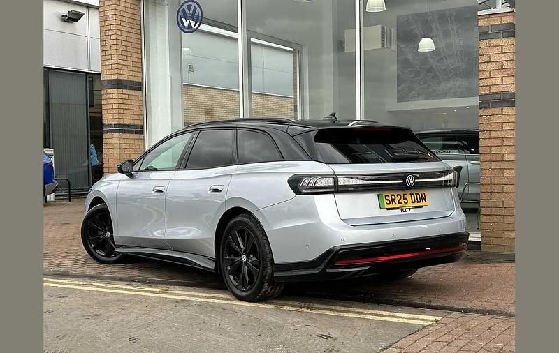 New VW ID.7 Pro 210 kW (286 HP) 2025 Silver Estate