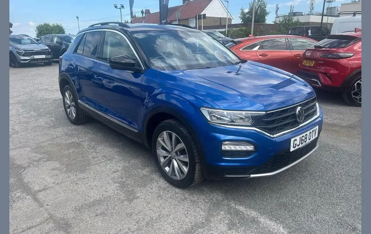 Used VW T-Roc Design 113 HP (83 kW) 2018 Blue SUV