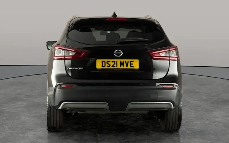 Used Nissan Qashqai N-Connecta 140 HP (102 kW) 2020 Black SUV