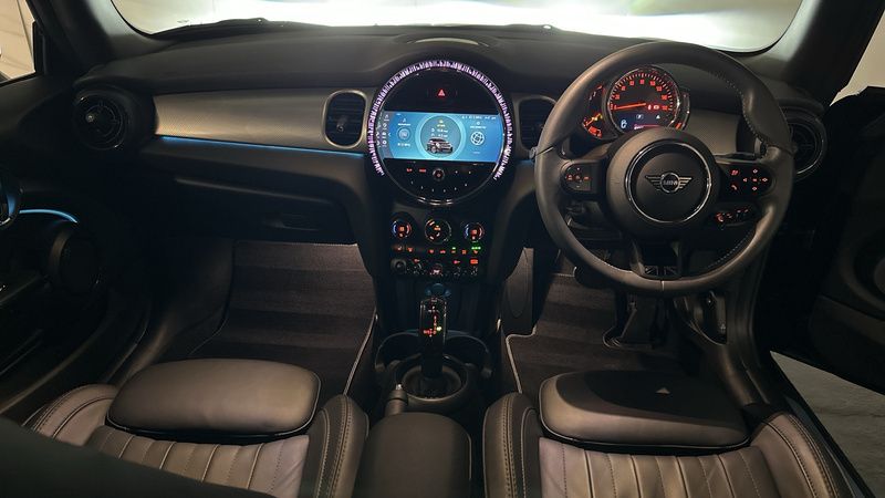 Used Mini Cooper Exclusive 134 HP (98 kW) 2022 Black Hatchback