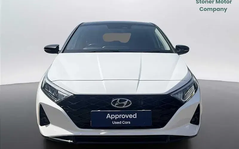 Used Hyundai i20 Ultimate 101 HP (74 kW) 2022 White Hatchback