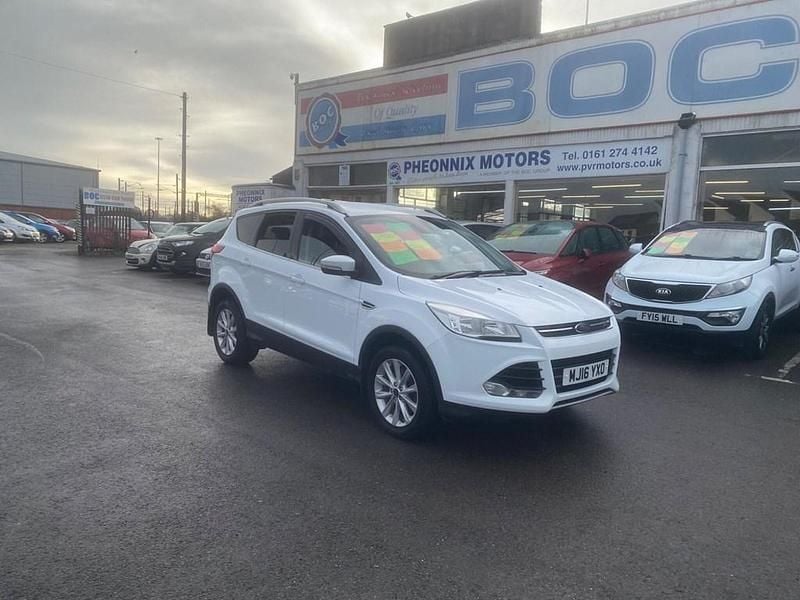 Begagnad Ford Kuga Titanium 180 HK (132 kW) 2016 Vit SUV