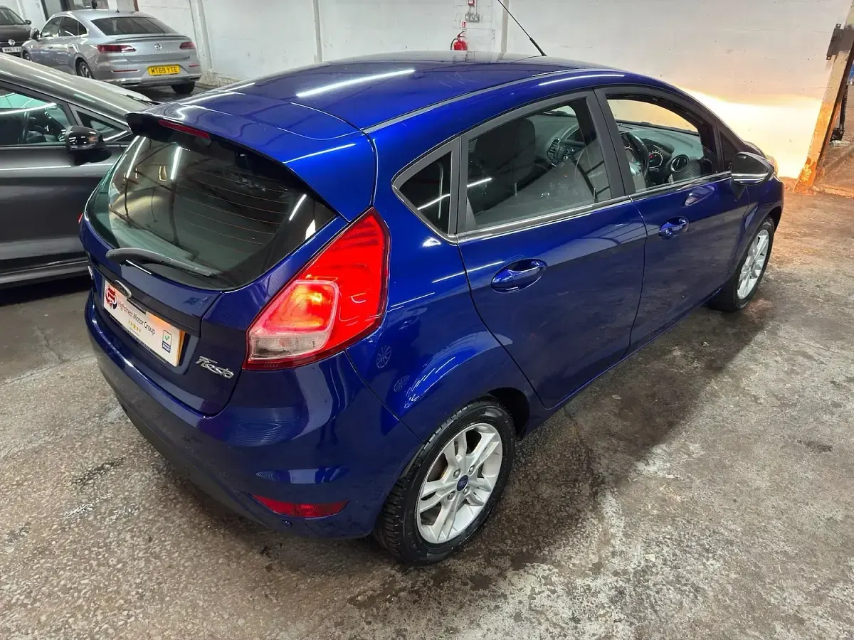 Used Ford Fiesta Zetec 2015 Blue Hatchback