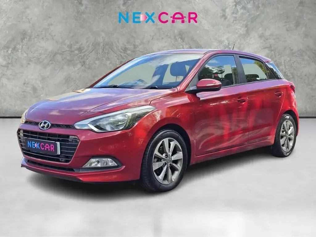 Used Hyundai i20 Edition 100 HP (73 kW) 2016 Red Hatchback