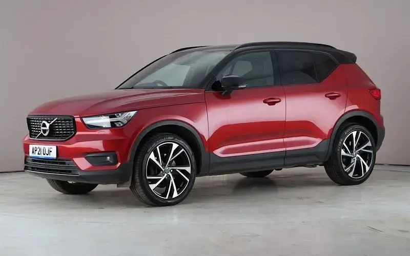 Used Volvo XC40 R-Design Pro 197 HP (144 kW) 2021 Red SUV