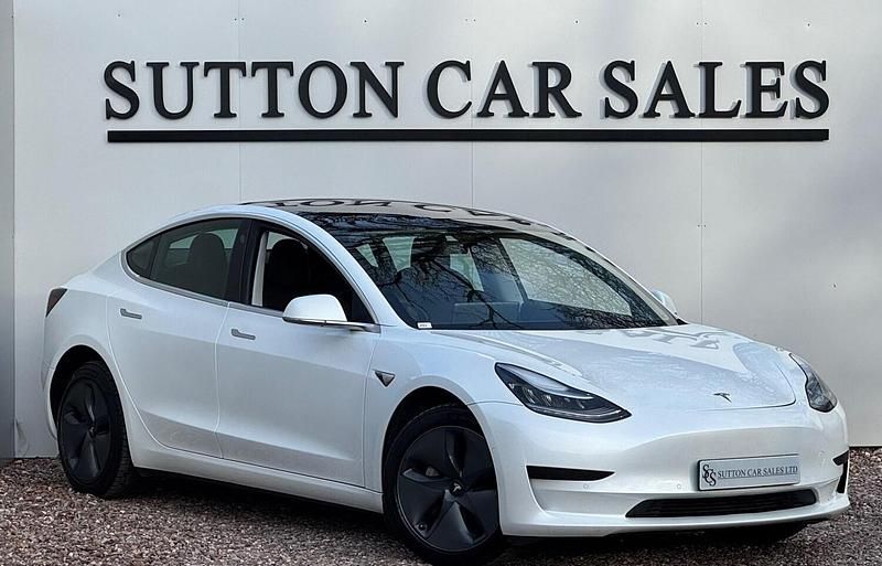 White Used 2020 Tesla Model 3 Standard Range Sedan | £13,950 (Good price) - Image 1/4