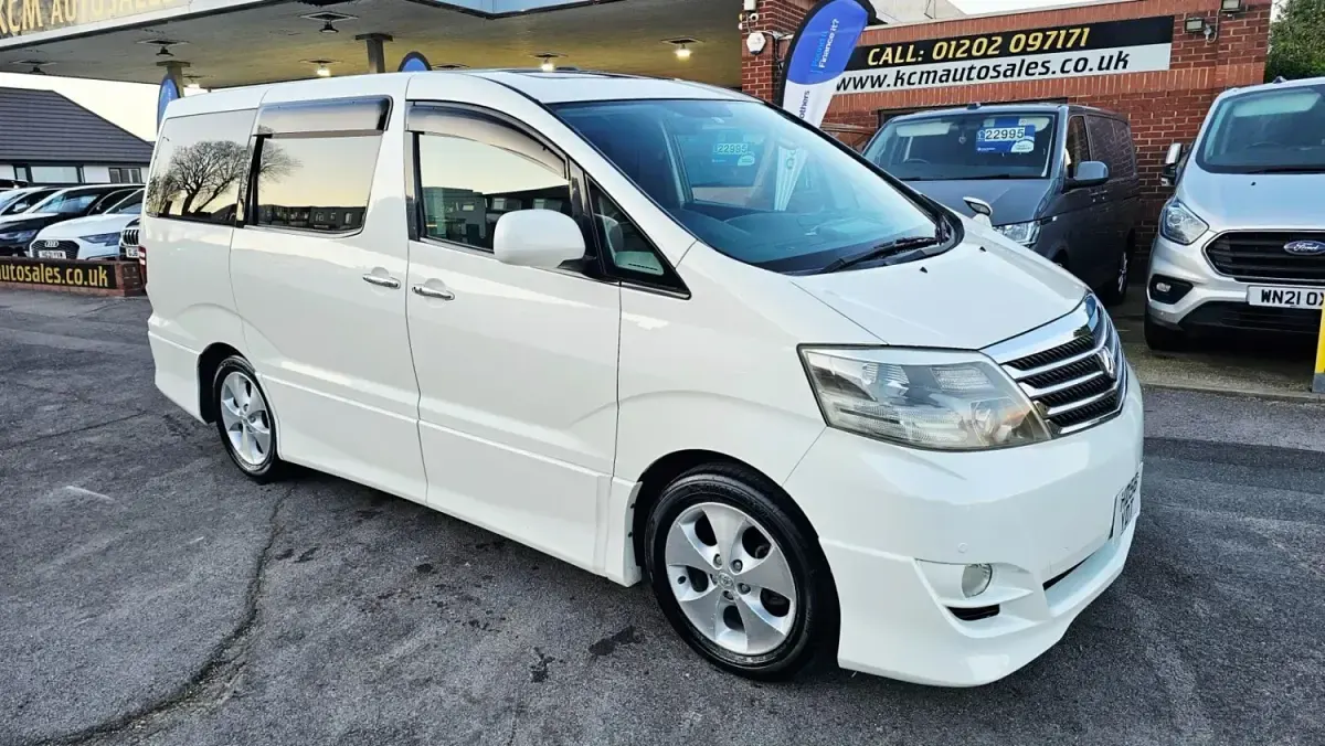 Usado Toyota Alphard 2019 Branco Monovolume