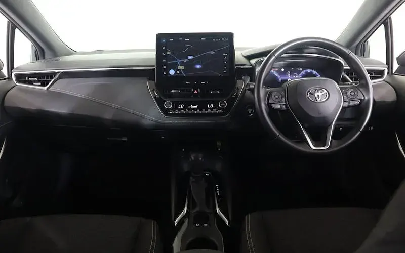 Used Toyota Corolla 140 HP (102 kW) 2023 Blue Estate