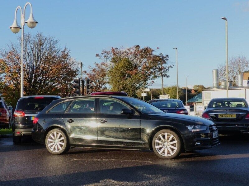 Phantom black Used 2014 Audi A4 Advanced Estate | £10,775 (Expensive) - Image 1/4