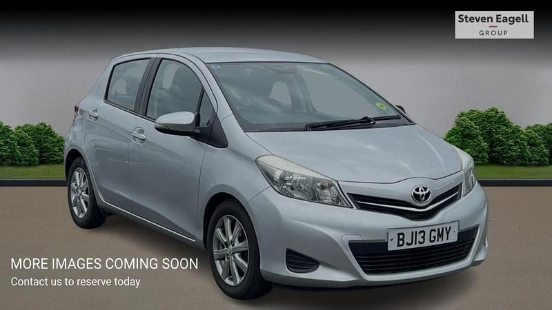 Silver Used 2013 Toyota Yaris Hatchback | £5,473 (Fair price) - Image 1/4