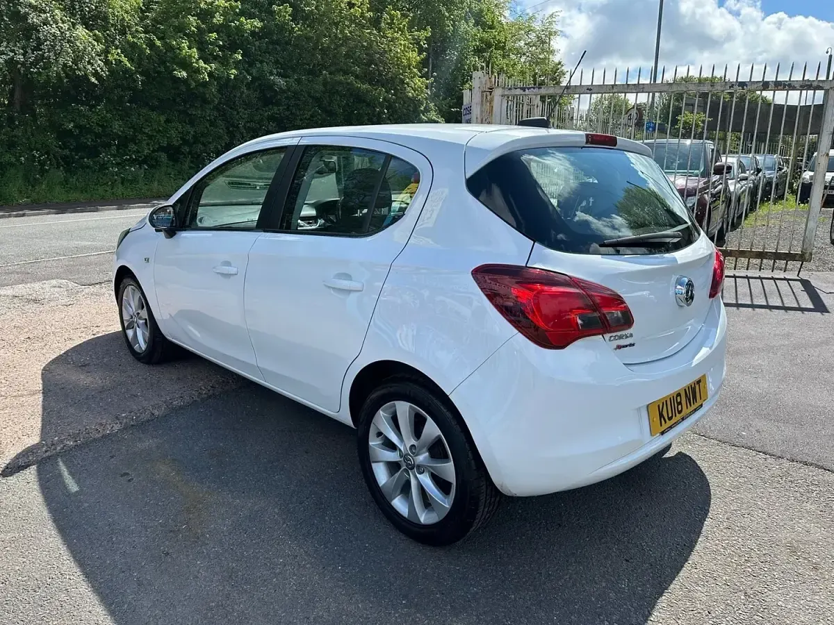 Used Vauxhall Corsa 2018 White Hatchback