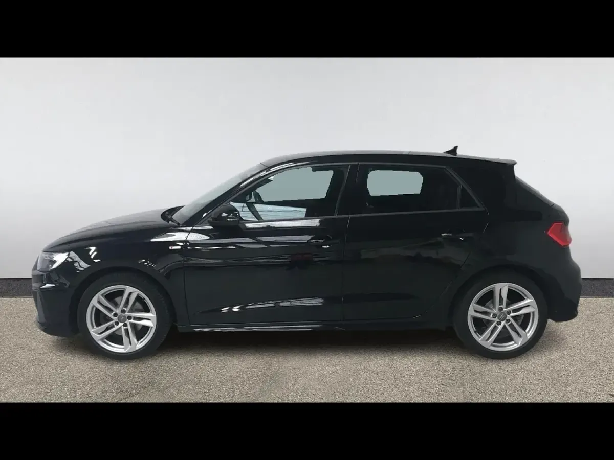 Begagnad Audi A1 S-Line 2019 Svart SUV