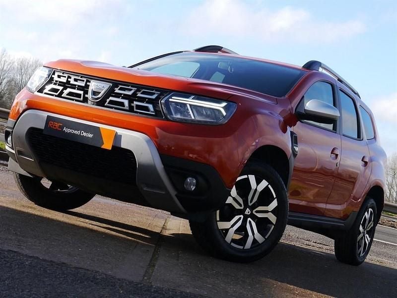 Used Dacia Duster Prestige 130 HP (95 kW) 2023 Orange Hatchback