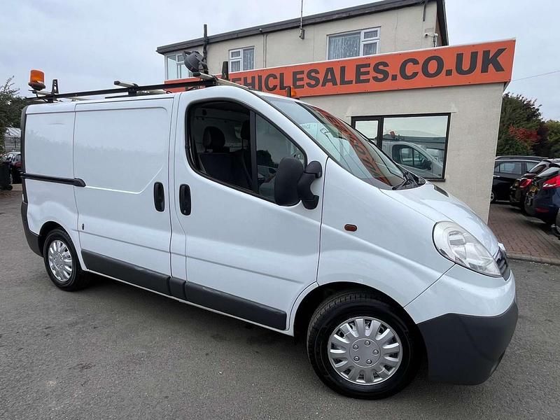 White Used 2014 Vauxhall Vivaro Van | £4,163 (Fair price) - Image 1/4