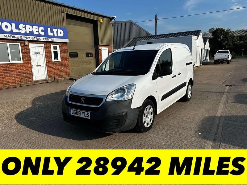 White Used 2018 Peugeot Partner S MPV | £7,500 (Super price) - Image 1/2