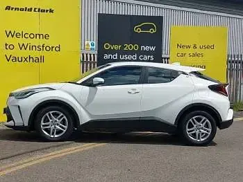 Used Toyota C-HR 122 HP (89 kW) 2023 White SUV
