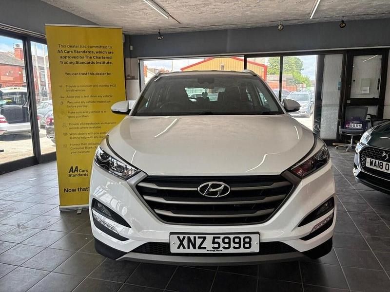 White Used 2018 Hyundai Tucson SE SUV | £8,695 (Super price) - Image 1/4