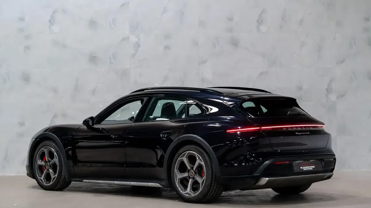 Used Porsche Taycan 4S Cross Turismo Cross Turismo 419 kW (571 HP) 2023 Black Estate